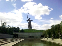 Финиш автопробега посвященного Великой Победе у Мамаева кургана. Май 2015